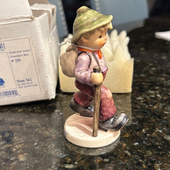 Hummel Goebel Figurine w/ Green Hat and Brown Overalls Grandpa’s Boy #210, 4.25” - Picture 2 of 9